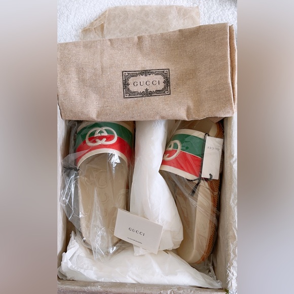 Authentic Gucci Men’s Interlocking G Slide Sandals - Picture 15 of 16